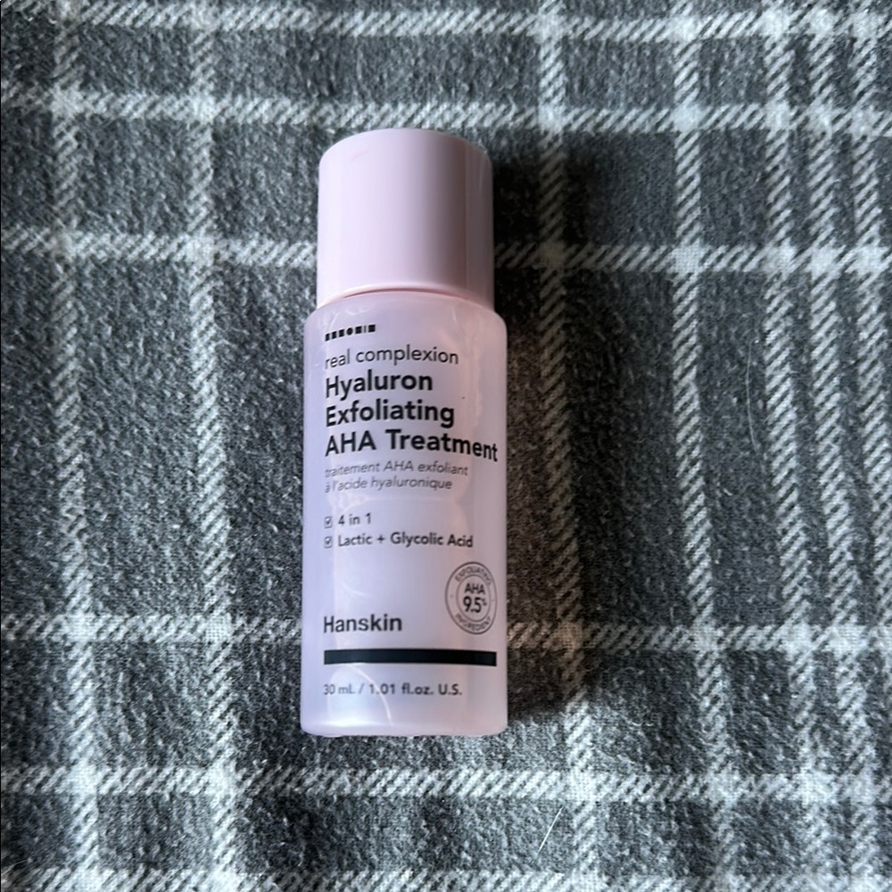 Hyaluron Exfoliating AHA Treatment - Pink